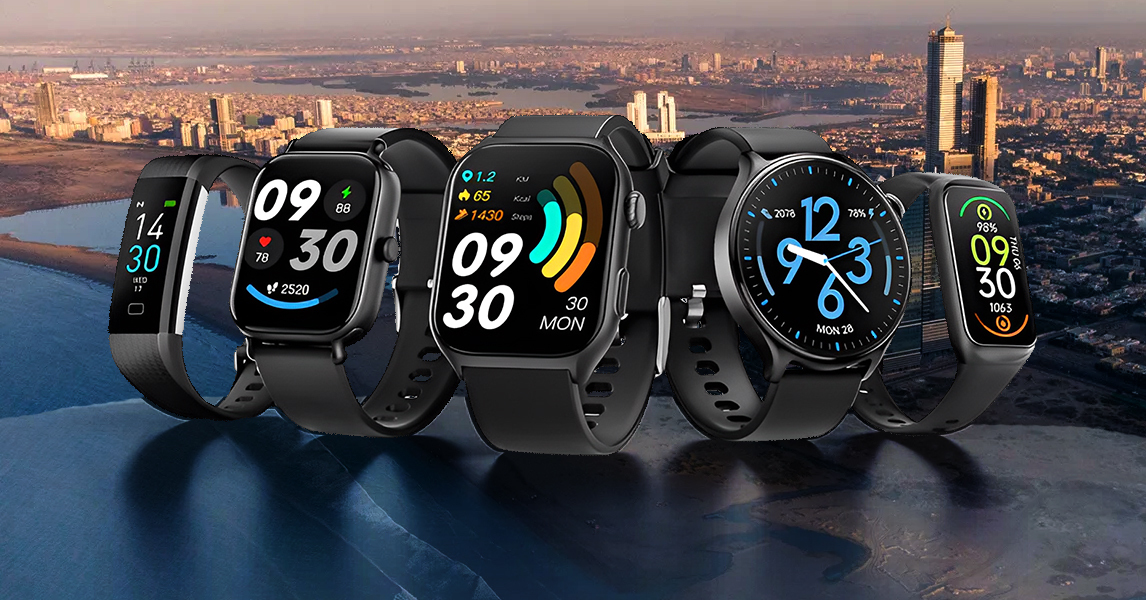 A retailer in Karachi buying smart watches at wholesale rates from Saddar App.