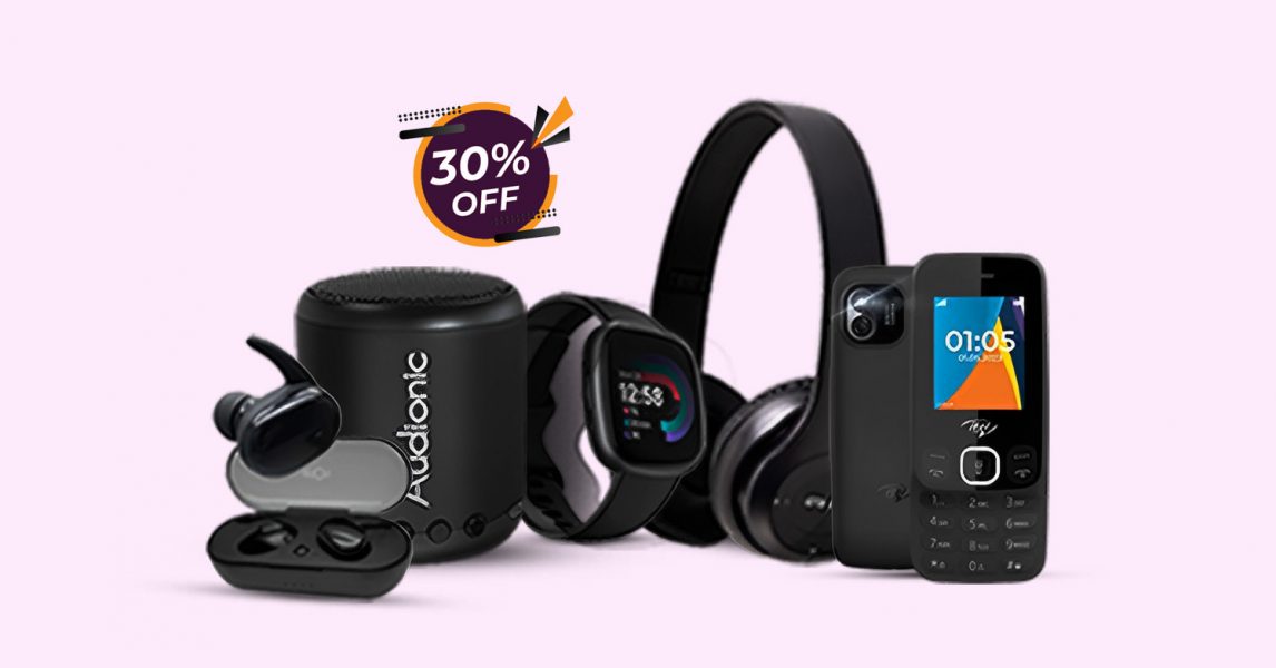 A variety of wholesale mobile accessories, including chargers and earphones, available in bulk for resale in Pakistan.